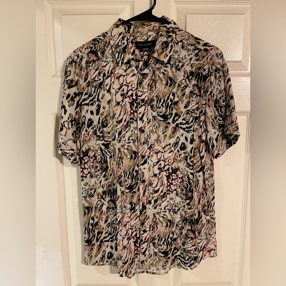 Men’s Cotton On Print Button Down Shortsleeve Shirt